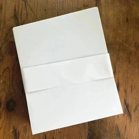 30 - 4.25" x 5.25" White Gift Card Envelopes NEW - Picture 1 of 2